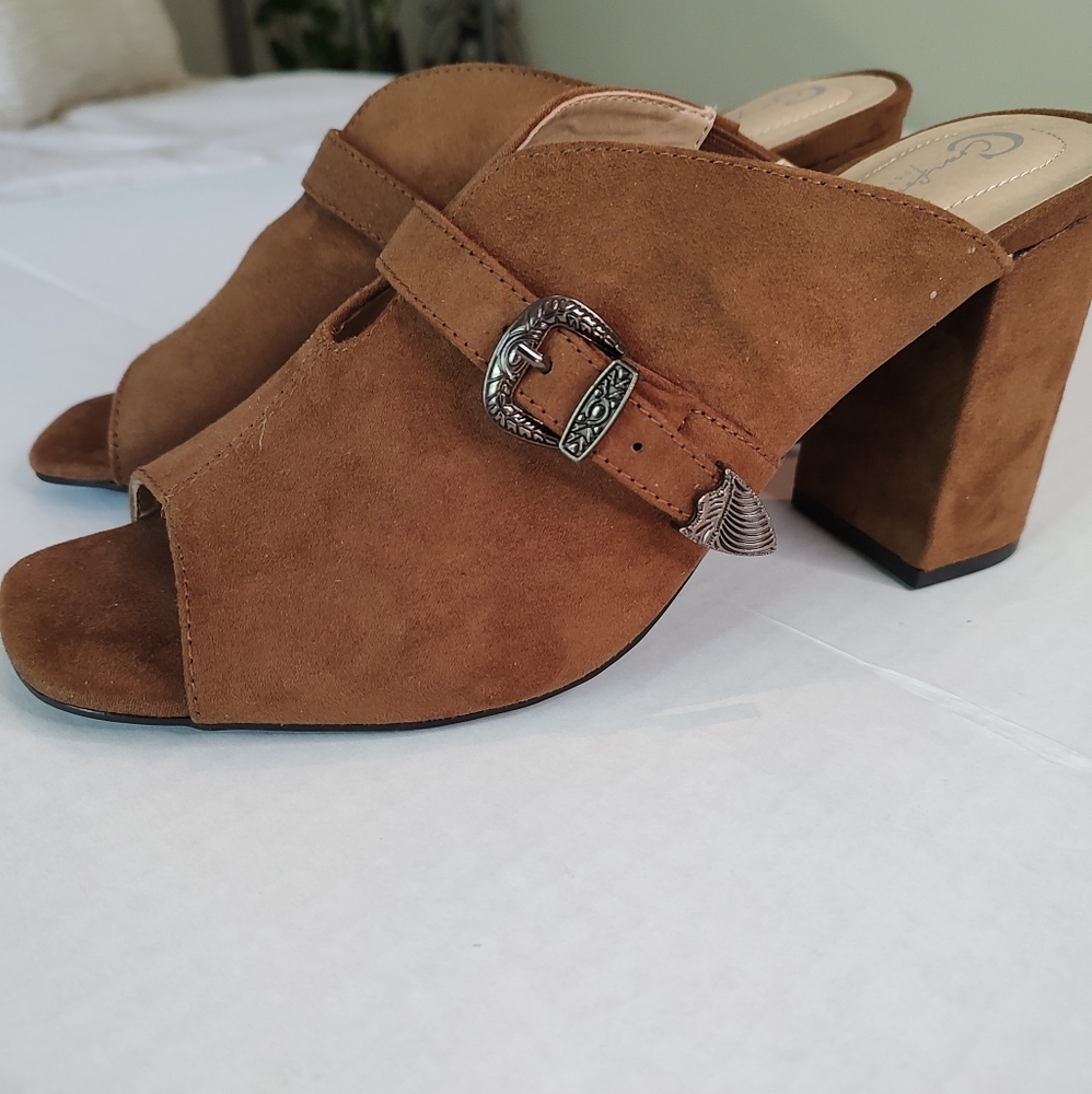 Comfort EST 1946 Women's Brown Sandal